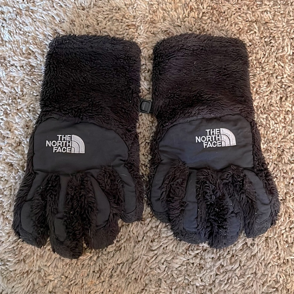 North Face girls medium fleece black gloves.
